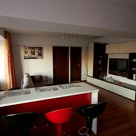 Zenia Piata Ovidiu Apartament * קונסטנצה
