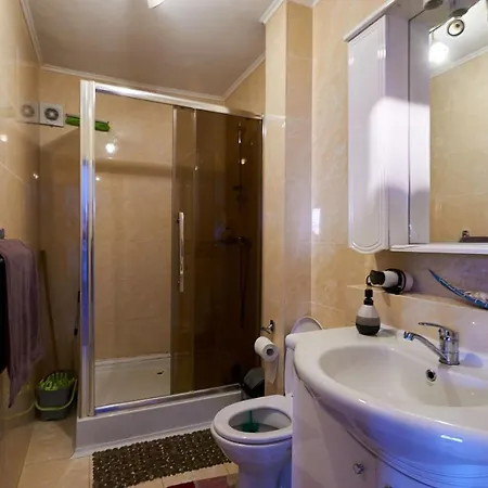 דירה Zenia Piata Ovidiu Apartament קונסטנצה